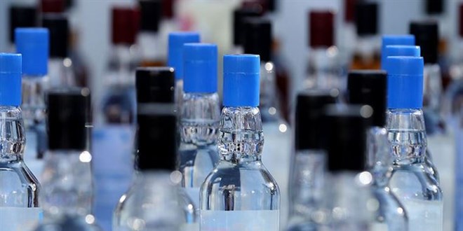 İstanbul'daki operasyonda 12 bin litre etil alkol ele geçirildi