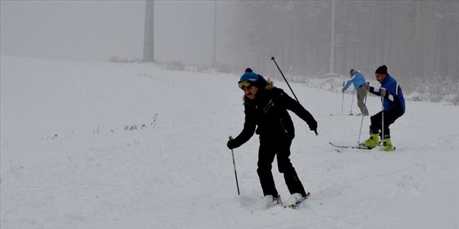 Cbltepe'de turizmciler sezonun ilk kayan yapt