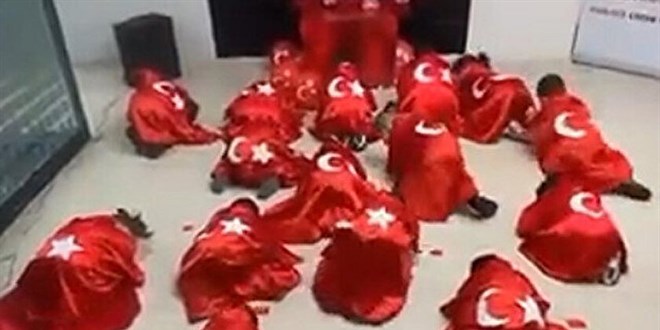 Anaokulunda Atatürk'e tapınma ayini: Görüntülere tepki yağdı