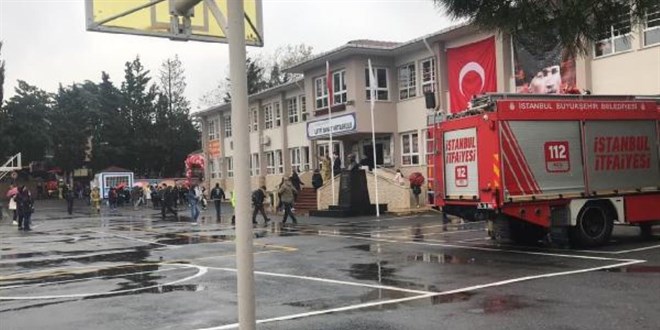 Beşiktaş'ta okulun elektrik panosu yandı; okul tatil edildi