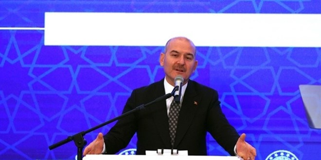 Bakan Soylu'dan muhalefete Angelina Jolie göndermesi