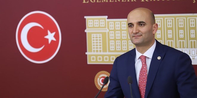 MHP'li Kılavuz: Öğrenim kredisi geri ödemesinde faizler silinsin