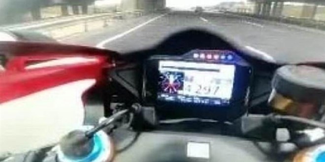 Motosikletli genç 297 kilometre hızla ölüme gitti