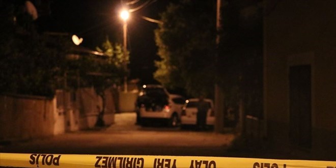 Eşini silahla vurup, sırtından bıçaklayan koca tutuklandı