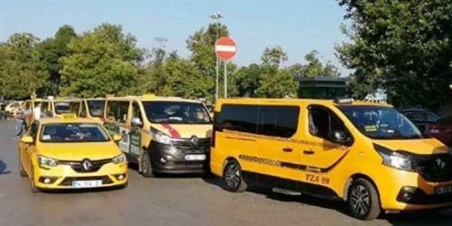 İstanbul'da minibüsler taksiye çevriliyor