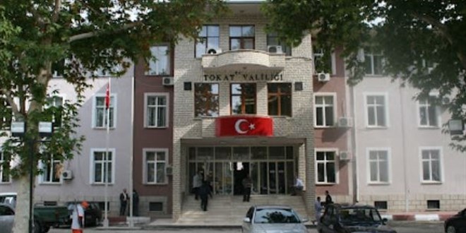 Tokat Valili�i kay�p polisi arama �al��malar�n�n �lke �ap�nda s�rd���n� a��klad�