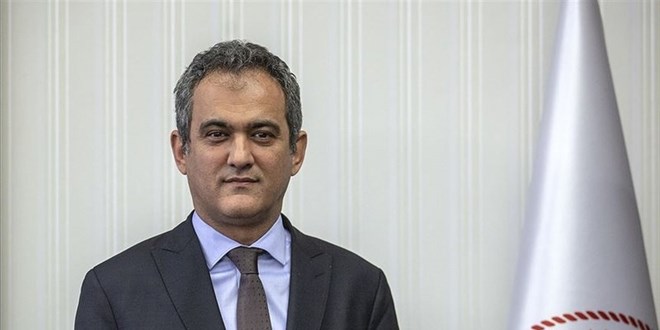 Bakan Özer: Valilikler ders süresini düşürebilir