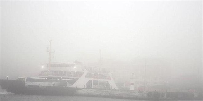 Çanakkale Boğazı çift yönlü transit gemi geçişlerine kapatıldı