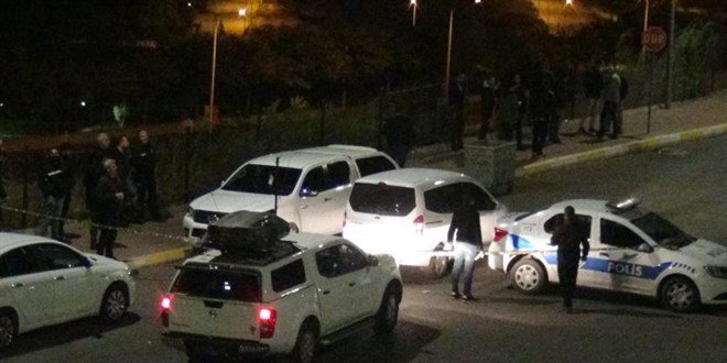 Otogardaki çöp konteynerinden el bombası çıktı