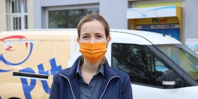 Edirne'de postacılar turuncu maske taktı