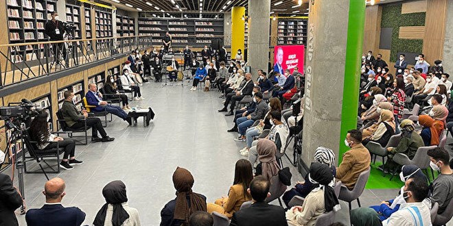 Batmanlı gençler Erdoğan'ı Kürtçe şarkıyla karşıladı
