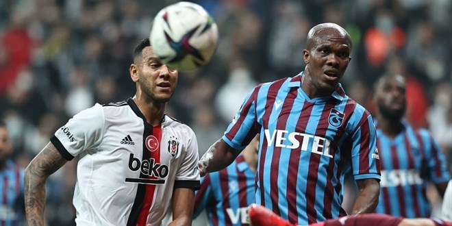 Trabzonspor, Beşiktaş'ı son dakika golüyle yendi