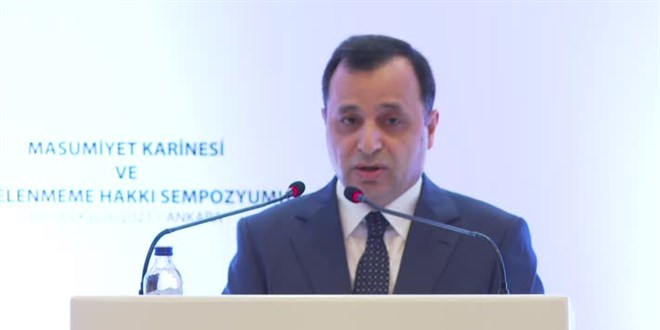'Cübbeyle siyaset olmaz ancak cübbesiz yargılama da olmaz'
