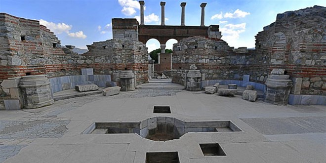 İzmir'de arkeolojik kazı alanına DNA laboratuvarı kuruldu