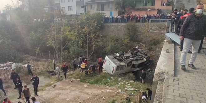 3 kişinin öldüğü okul servisi kazasında 'hız' iddiası